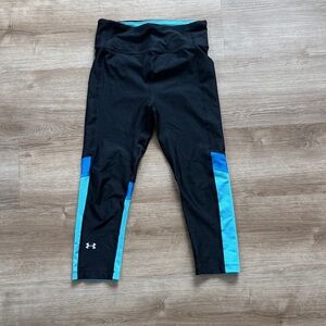 Under Armour Women’s Cropped Leggings in Black and Blue